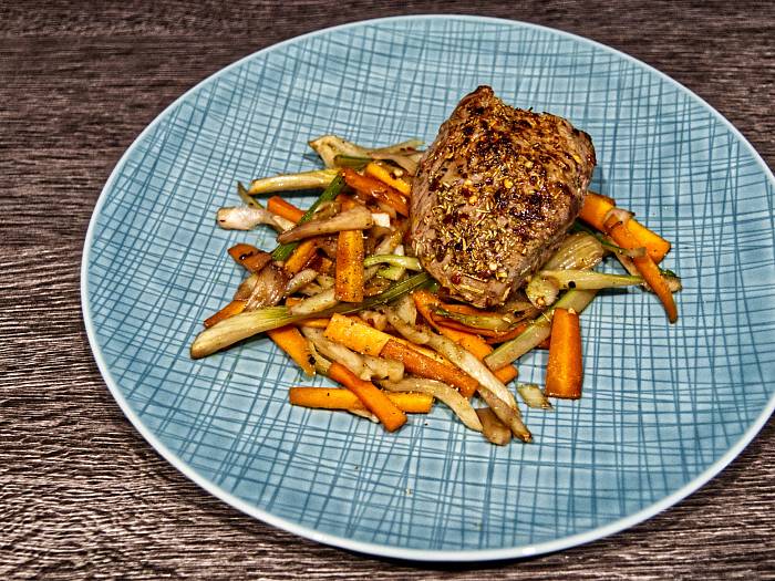Steak auf Karotten-Fenchel-Gemüse