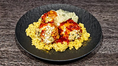 Kabeljau-Fenchel-Bällchen auf Quinoa
