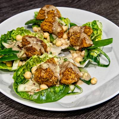 Knusperhähnchen mit Erdnuss-Sauce