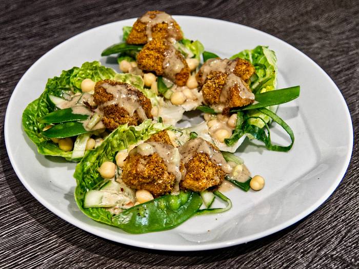 Knusperhähnchen mit Erdnuss-Sauce