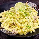 Fussili mit Thunfisch-Limetten-Sauce und Parmesan