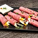 Roastbeef-Röllchen mit pikanter Kapern-Remoulade