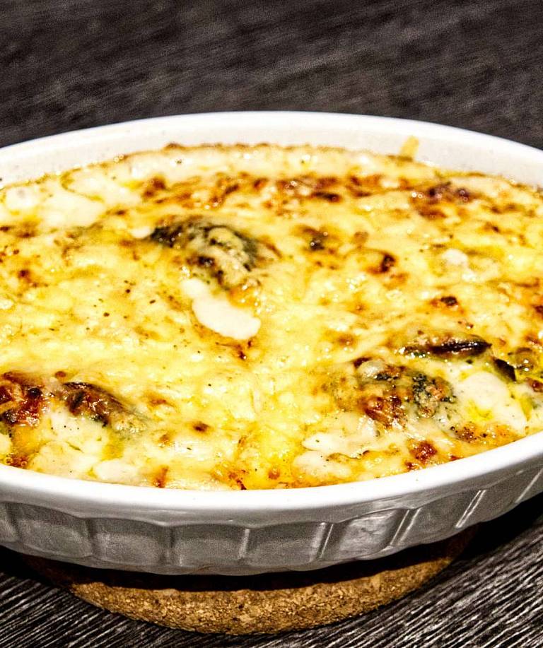 Das „Ich-ess-ab-heute-mehr-Gemüse“(Brokkoli)-Gratin mit Speck & Bergkäse
